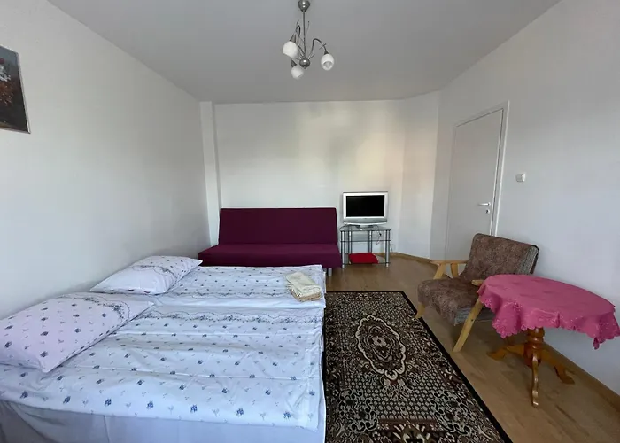 Bibianna 2 Quarto em Acomodações Particulares