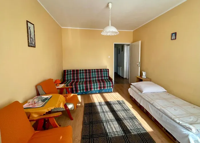 Bibianna 2 Quarto em Acomodações Particulares